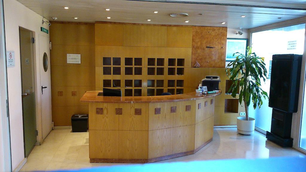 Hotel Montmeló Екстериор снимка