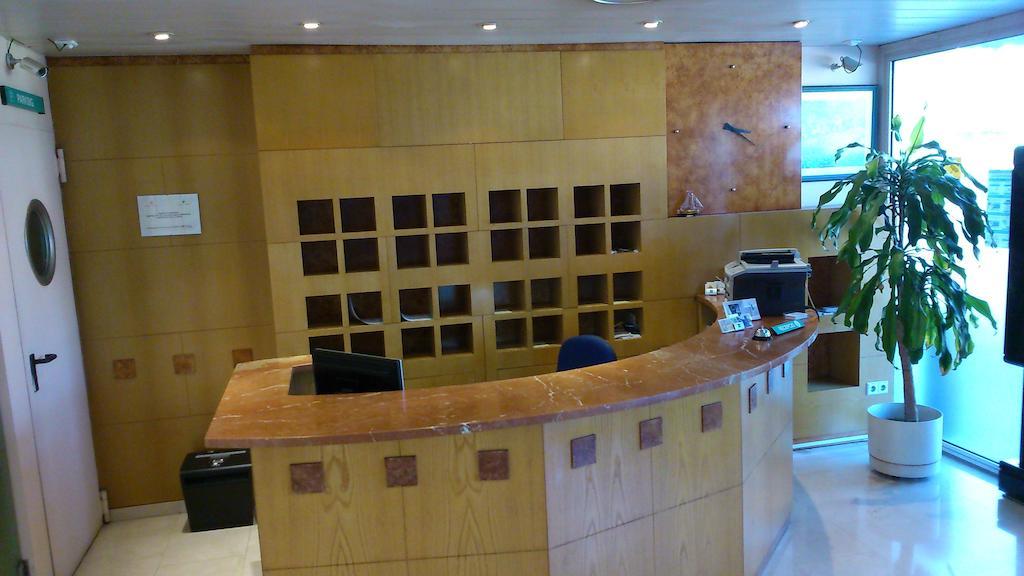 Hotel Montmeló Екстериор снимка
